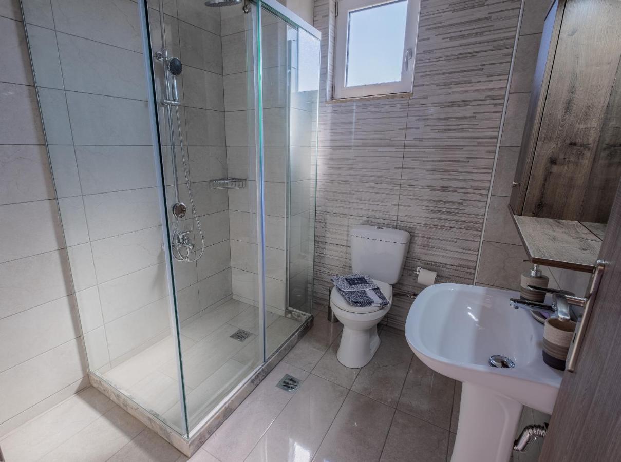 Villa Oasis Twin I Prínos